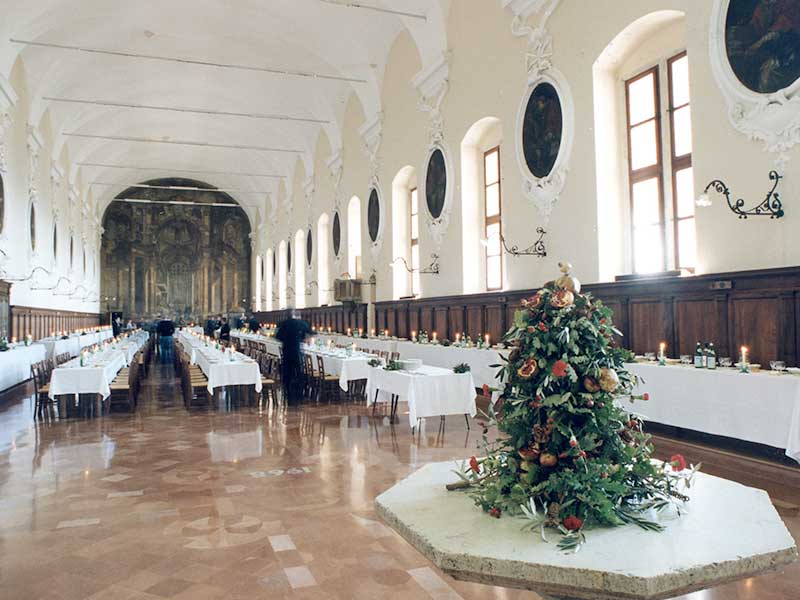 Organizzazione Catering del Ristorante di fronte la basilica di San Francesco ad Assisi